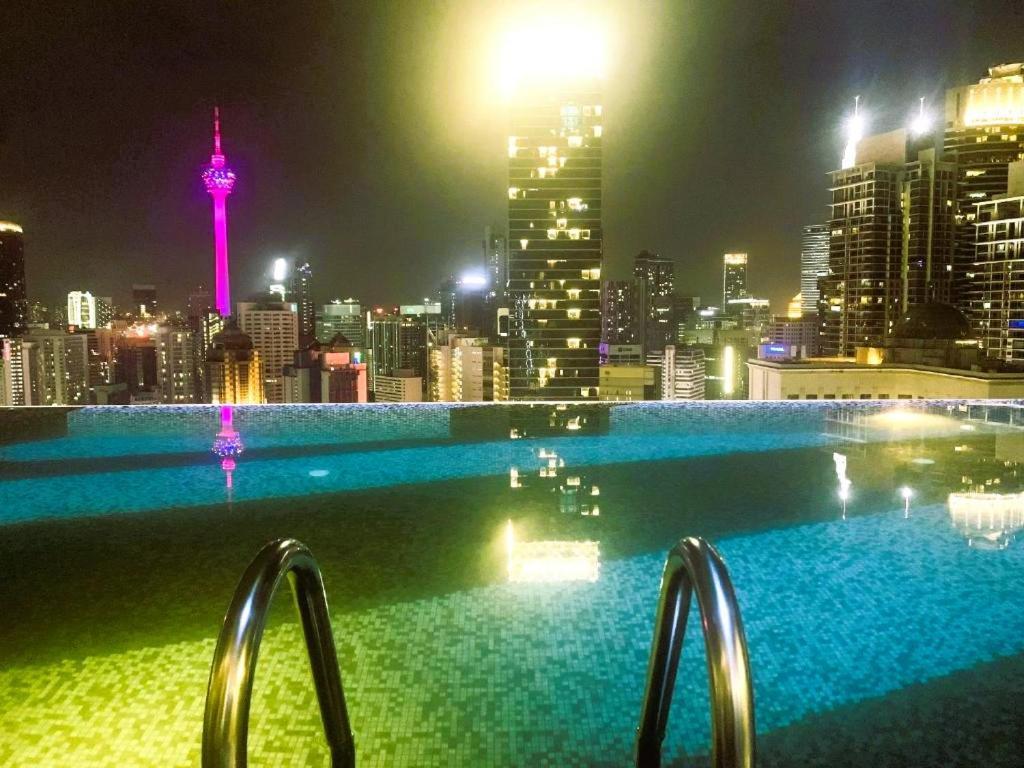 Astra At Axon Bukit Bintang Kl *